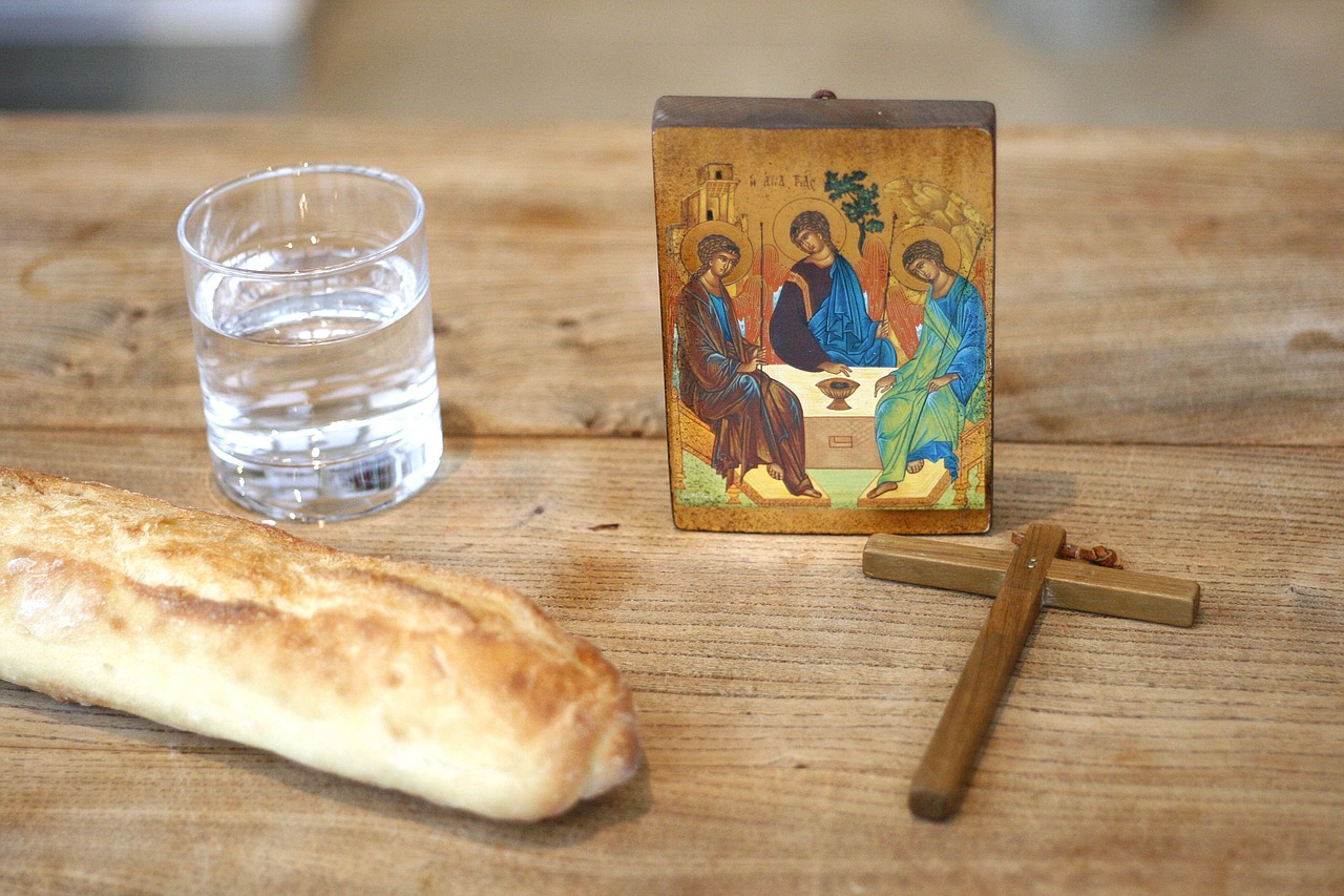十字架とパン