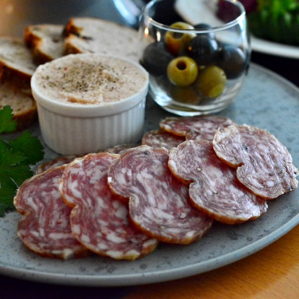 ナチュラルサラミと生ハムのパテ