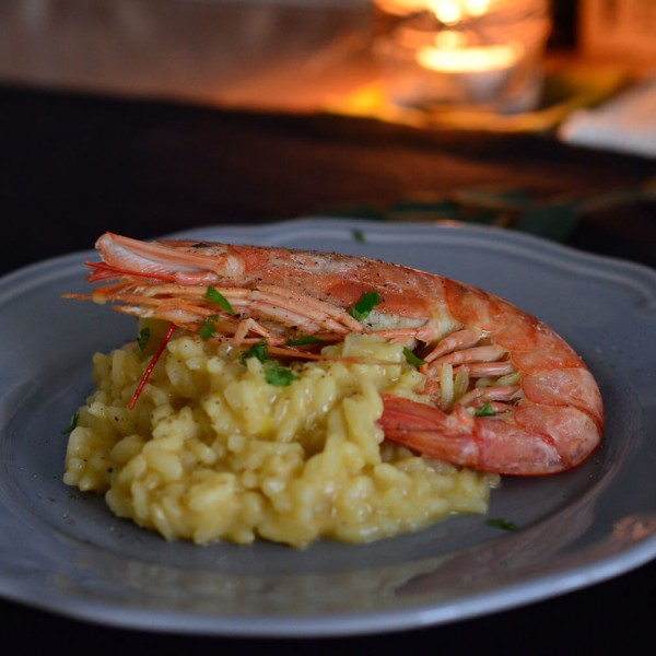 エビ乗せ　リゾット・アッラ・ミラネーゼ