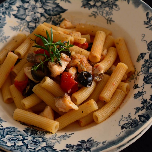 鯛とミニトマトのマッケローニ