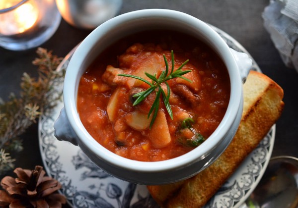 リッボリータ風豆のトマトスープ