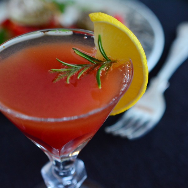 トマトのパッサータの炭酸割り