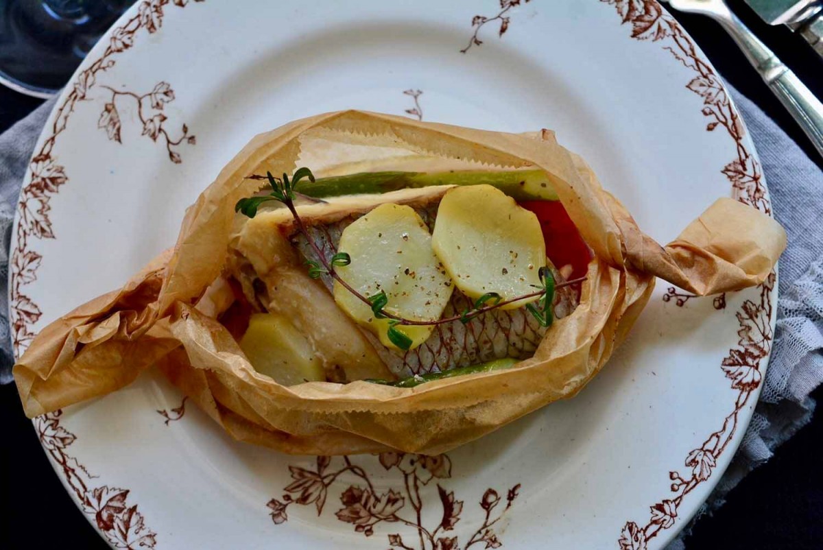 白身魚と季節野菜のカルトッチョ