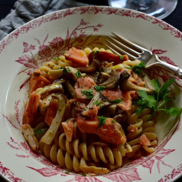 鮭とエリンギのパスタ　レモンのオリーブオイル