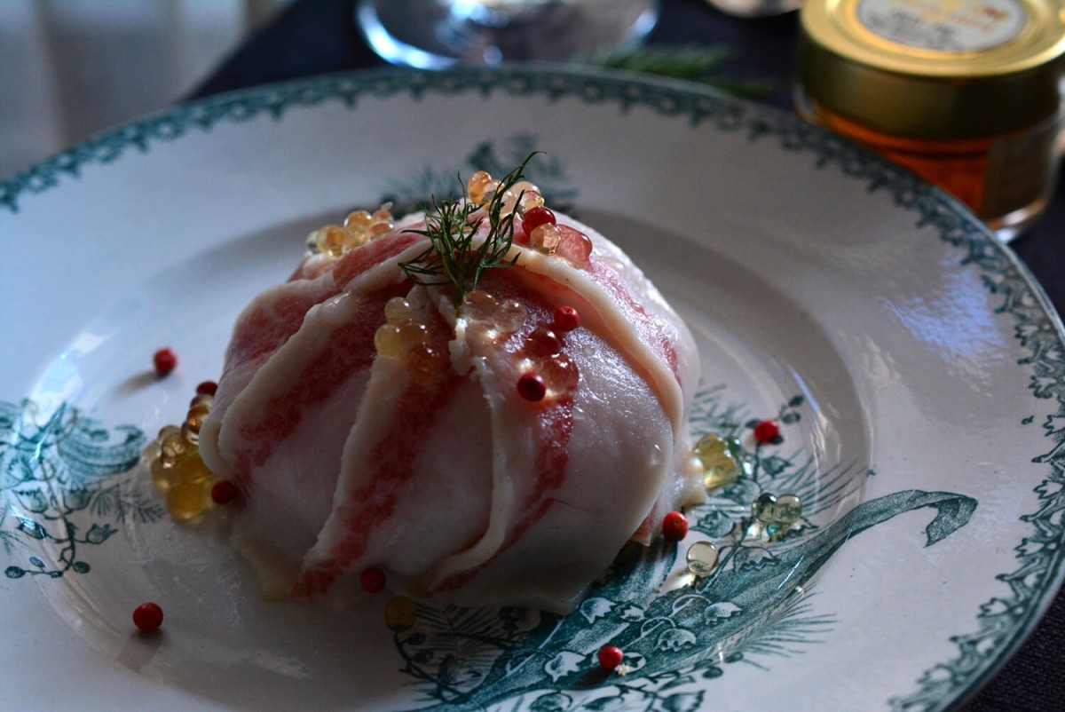 イベリコ豚の生ハム巻き 白菜とリンゴのサラダ