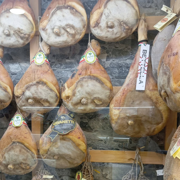 エミリア街道をゆく④生ハムの聖地パルマ