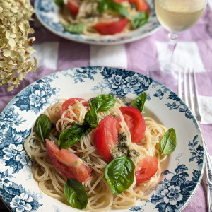 フレッシュトマトとバジルのパスタ